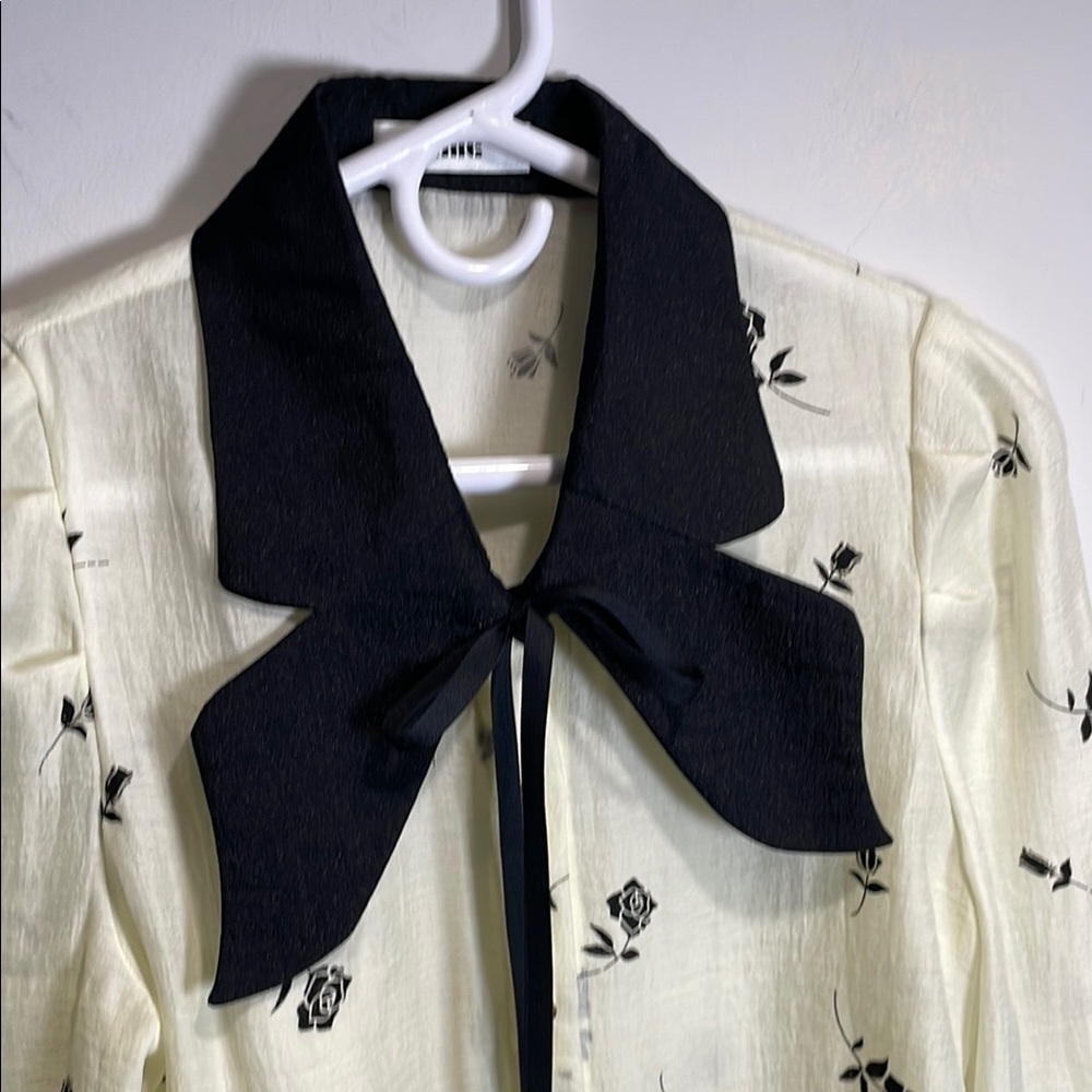 J.ING Bow Tie Blouse Cream Floral Pearl Button Romantic Office Top Small - Picture 4 of 14